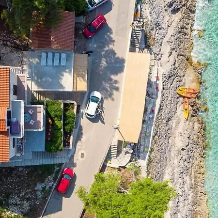 Beachfront Tempera With Seaview Apartment